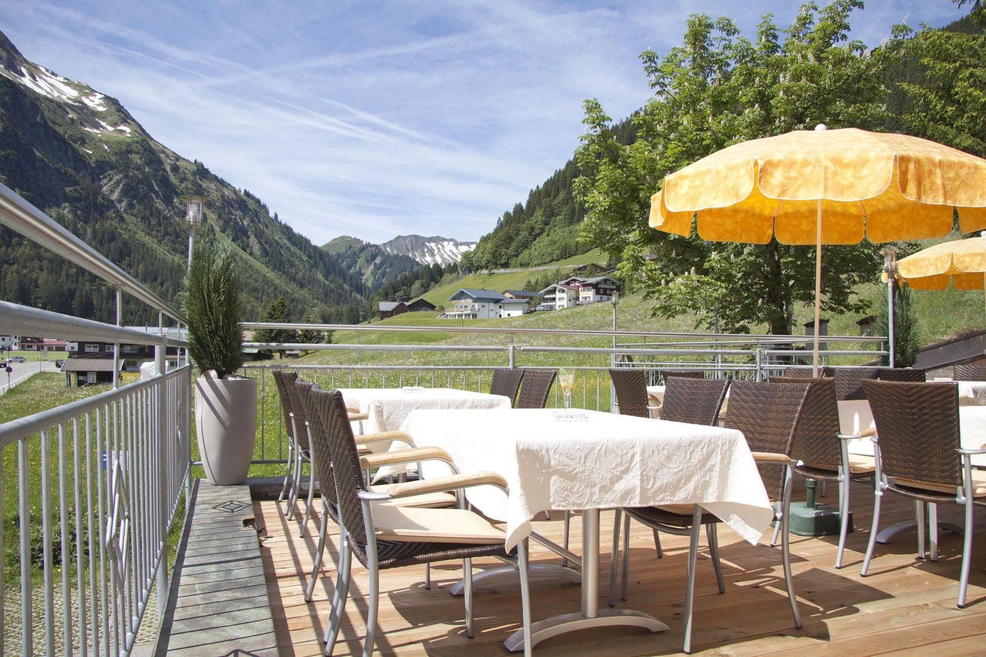 Hotel Steinbock Mittelberg Exterior photo